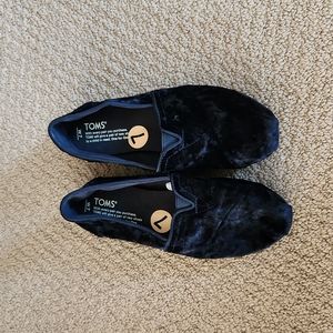 Toms - black velvet - sz 7